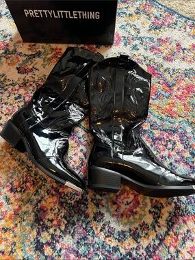 PRETTYLITTLETHING Black Patent Western Boots